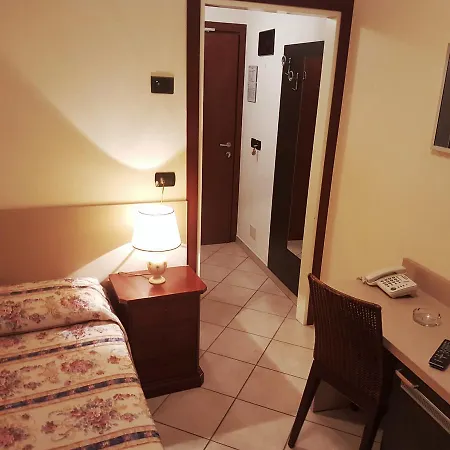 Hotel Bridge