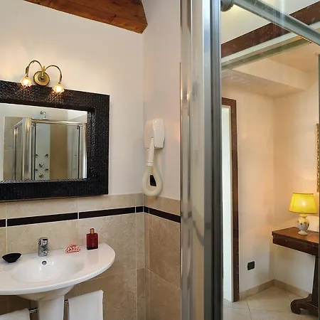 Otel Bridge 3*