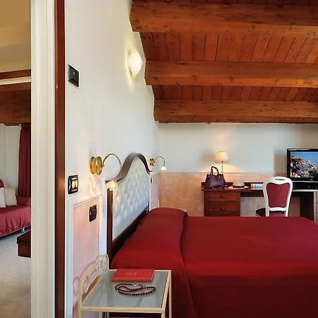 Bridge Otel