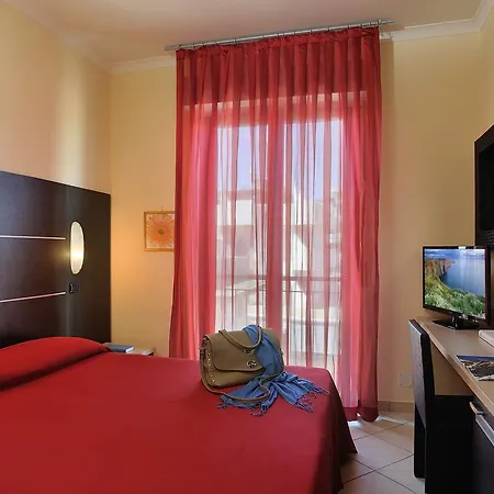 Otel Bridge 3*