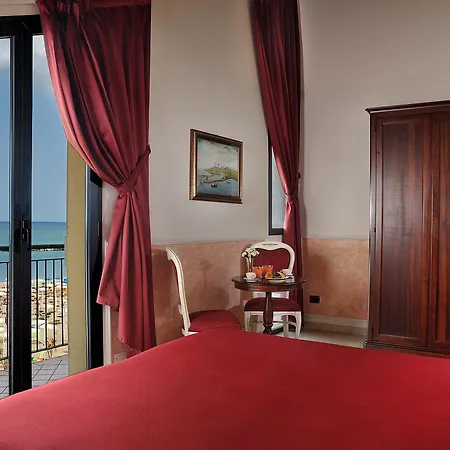 Otel Bridge 3*